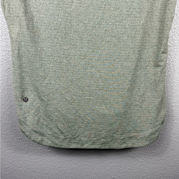 Lululemon License To Train Men’s Green Tank Top Lightweight Running Locker Loop - Picture 9 of 9